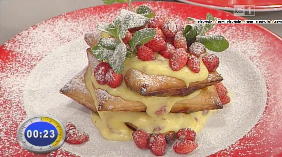 millefoglie con crema di fragoline e mandorle