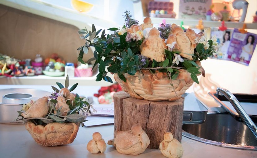 cesto di pane con colombine