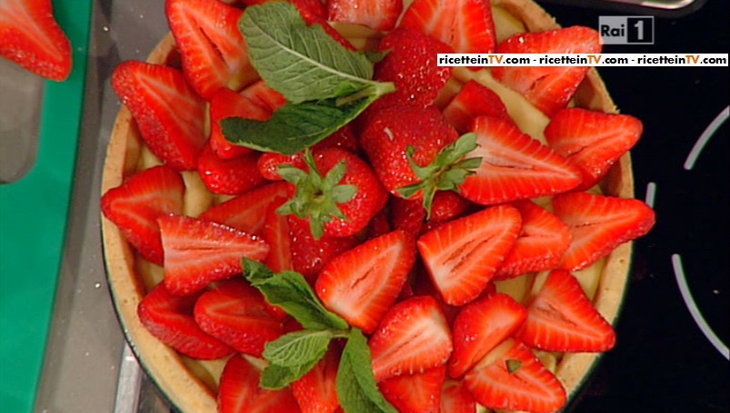 crostata di fragole alla crema mousseline