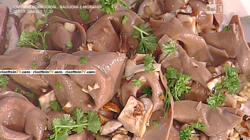 tortellacci di patate con porcini e mandorle