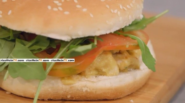 hamburger di pollo e guacamole