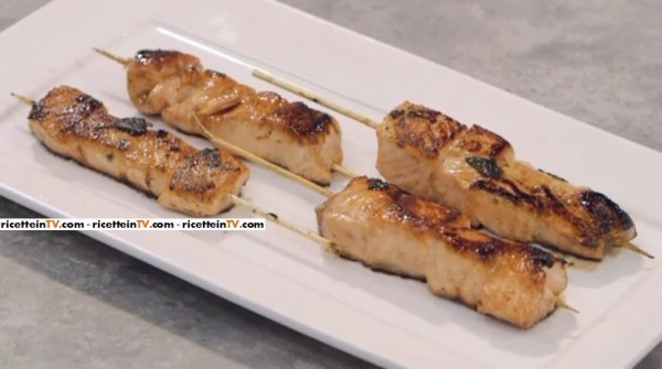 spiedini di salmone satay