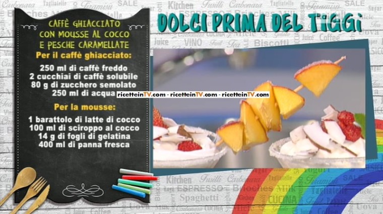 caffè ghiacciato con mousse al cocco e pesche caramellate di Ambra Romani