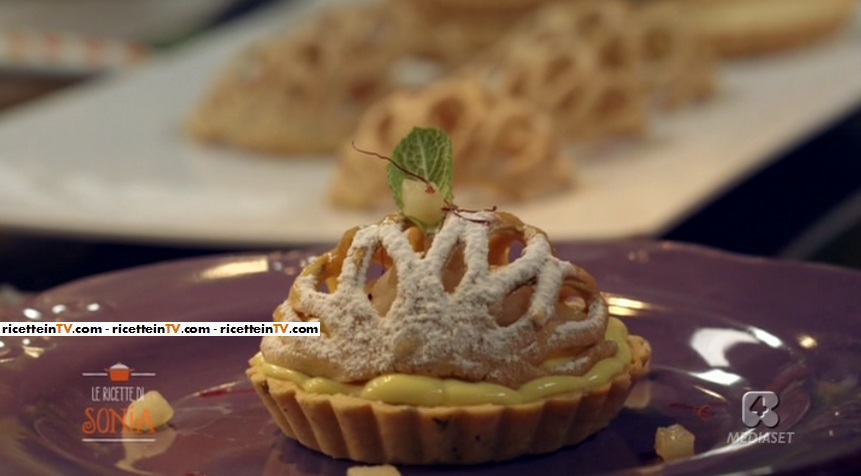 crostatina di crema salata al Grana e pere caramellate