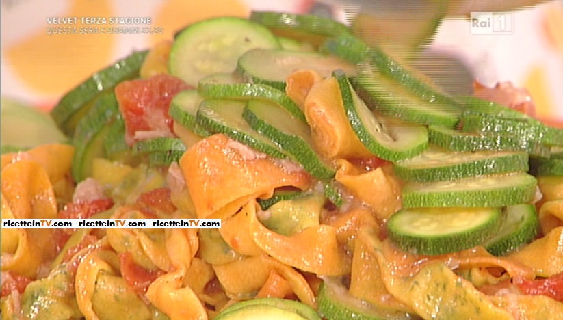 pappardelle variegate con le zucchine di Alessandra Spisni