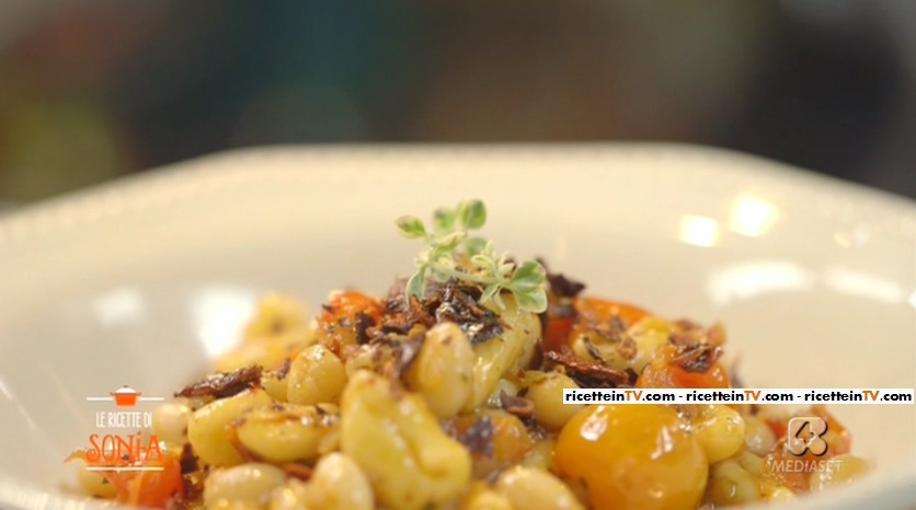 cavatelli con fagioli e peperoni cruschi