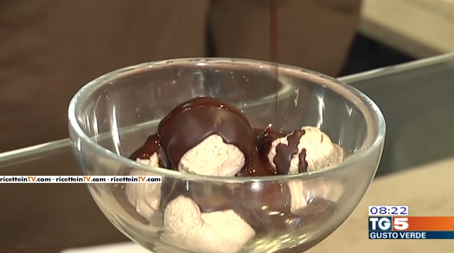 gelato alla nocciola senza gelatiera