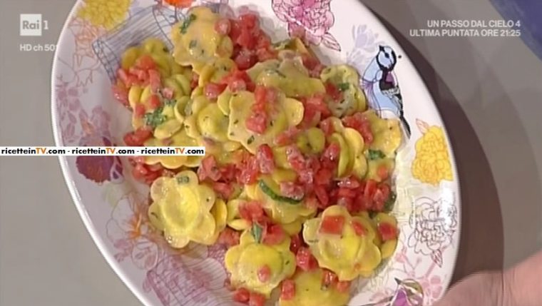 fiori di rucola e robiola con concassè di pomodori di Alessandra Spisni