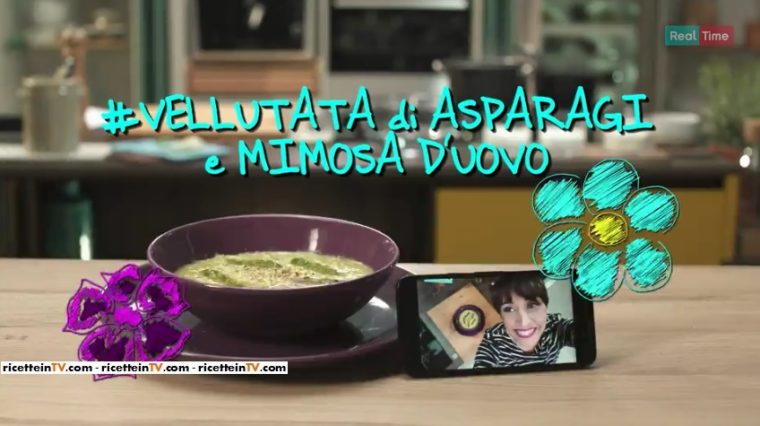 vellutata di asparagi e mimosa d'uovo di Benedetta Parodi