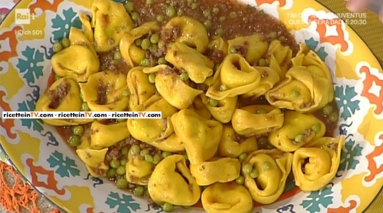 tortelloni con ragù di piselli di Alessandra Spisni