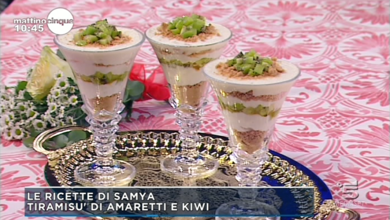 tiramisù di amaretti e kiwi