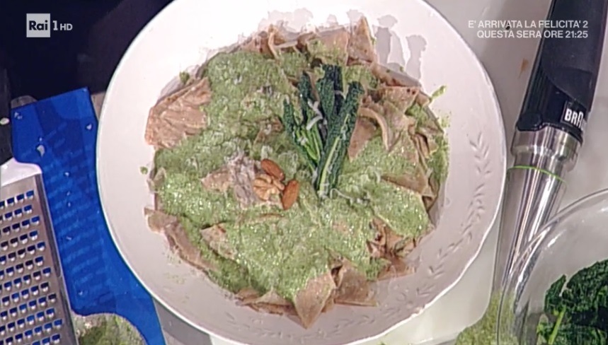 testaroli al pesto d'inverno di Luisanna Messeri