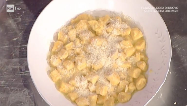 gnocchi di carote con burro salato e mandorle di Daniele Persegani