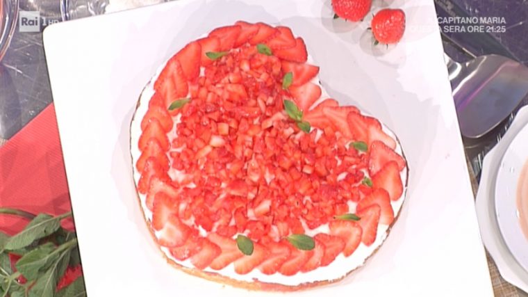 poke cake alle fragole di Natalia Cattelani