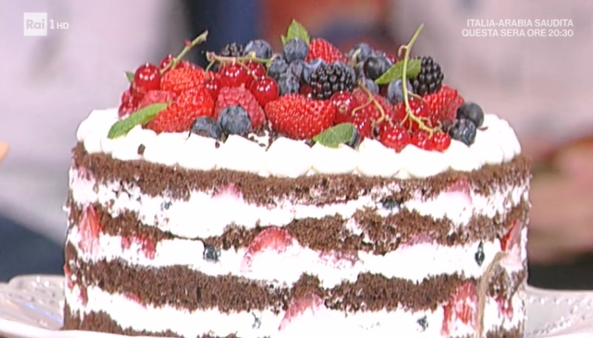 torta in padella foresta nera con frutti di bosco di Natalia Cattelani