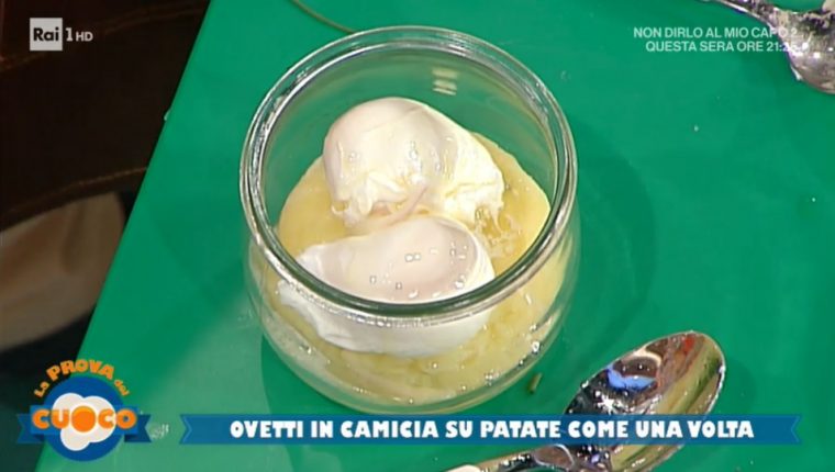 ovetti in camicia su patate