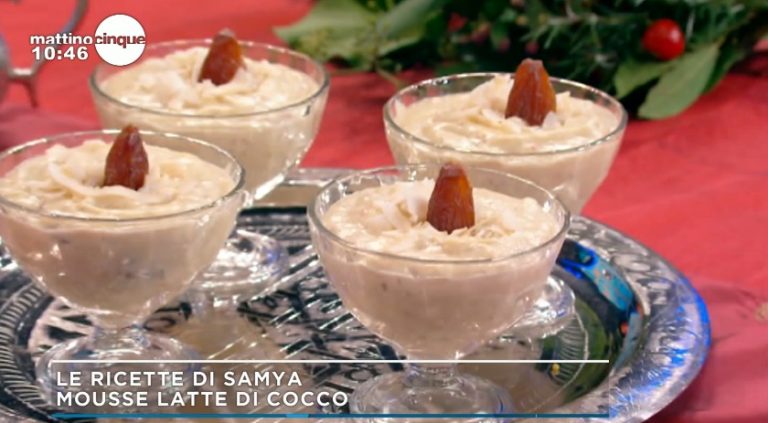 mousse al latte di cocco e datteri