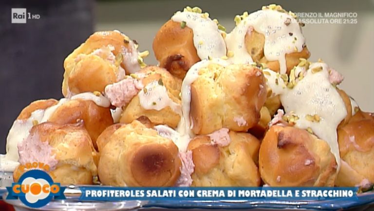 profiteroles salati con crema di mortadella e stracchino di Clara Zani