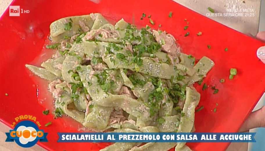 scialatielli al prezzemolo con salsa alle acciughe di Anna Maria Palma