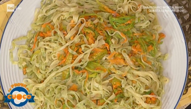 tagliatelle paglia e fieno ai fiori di zucca di Alessandra Spisni