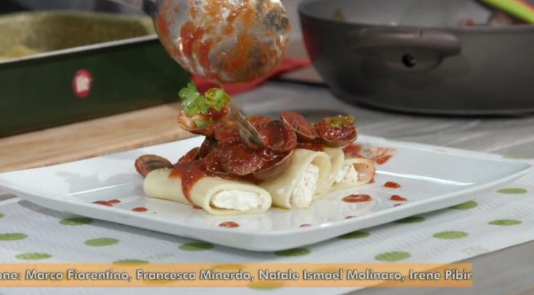 paccheri ripieni di gamberetti con ragù di vongole di Anna Moroni