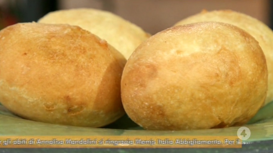 bomboloni con salame