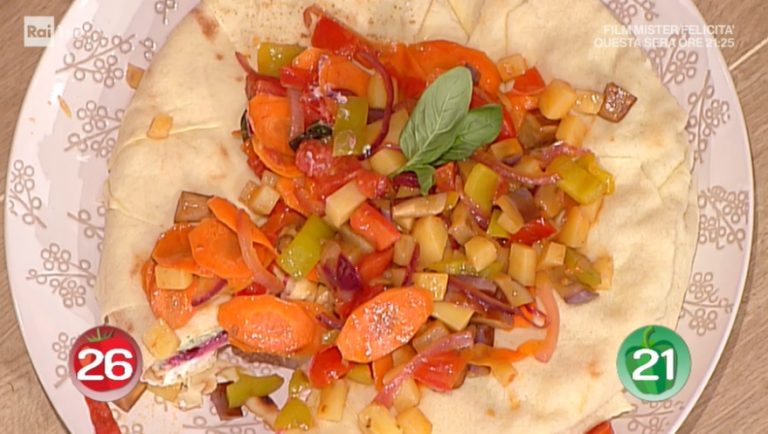 ciambellone di pane carasau con crescenza e salmone di Diego Bongiovanni