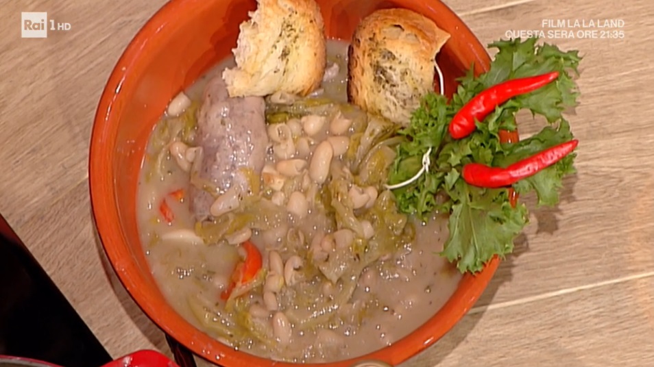 zuppa di fagioli con la scarola di Angelica Sepe