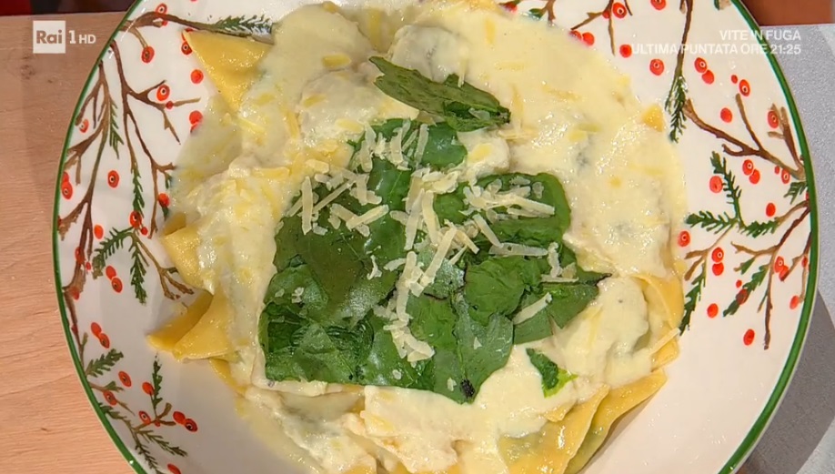 tortelloni con spinaci e bagoss di Francesca Marsetti