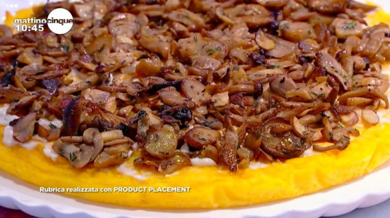 torta di polenta con funghi