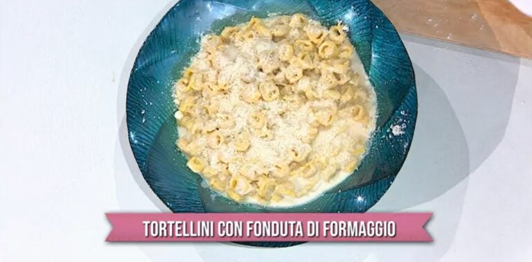 tortellini con fonduta di formaggio di Chloe Facchini