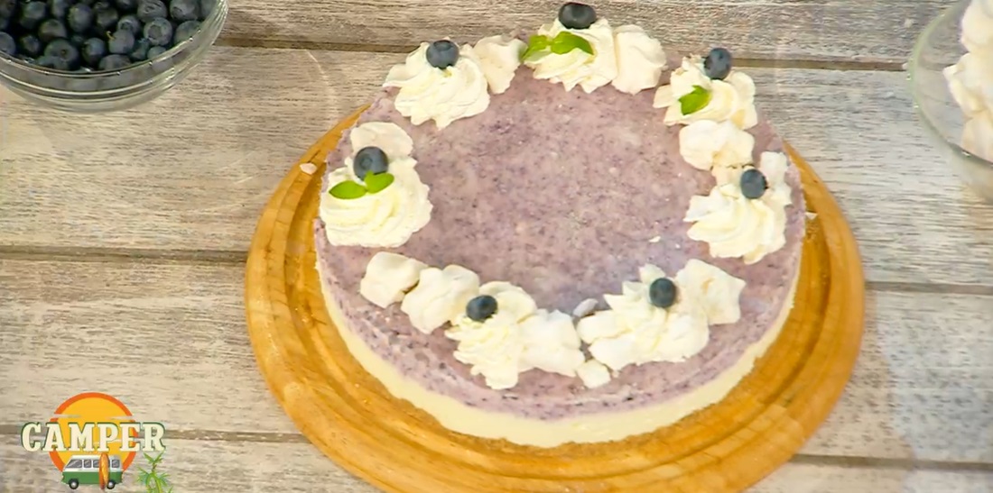 cheesecake bicolore ai mirtilli