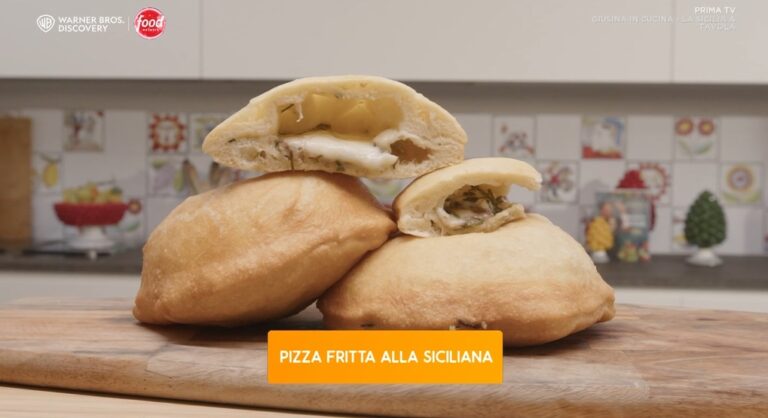 pizza fritta alla siciliana di Giusina Battaglia