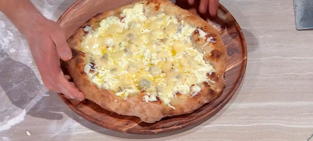 pizza tonda ai 4 formaggi di Fulvio Marino