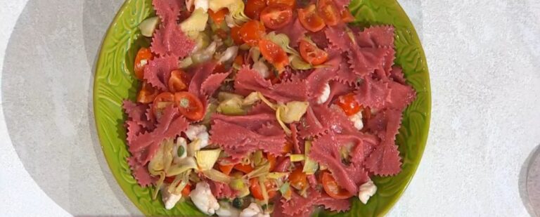 farfalle rosse con pescatrice e carciofi di zia Cri