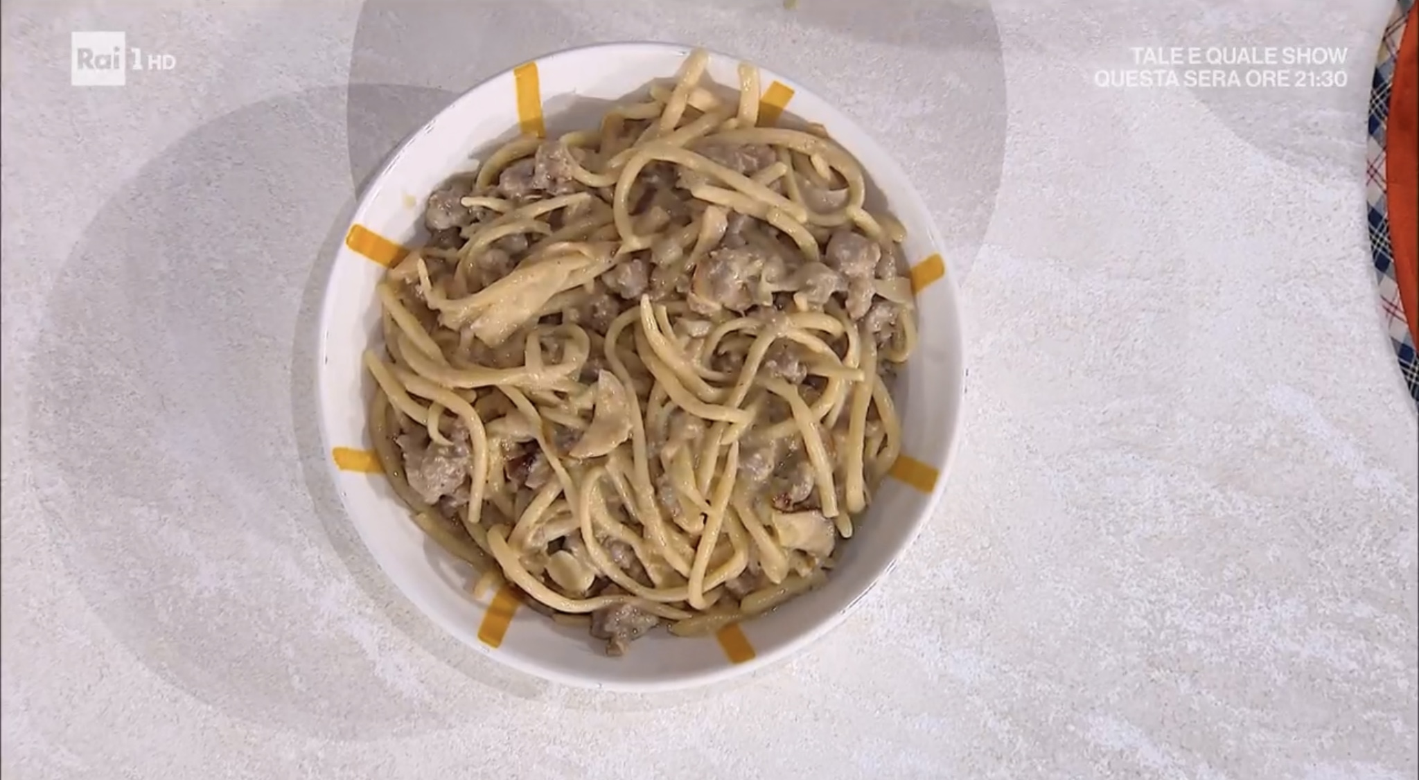 pici toscani salsiccia e funghi