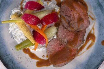 roast beef con salsa tzatziki di Gian Piero Fava