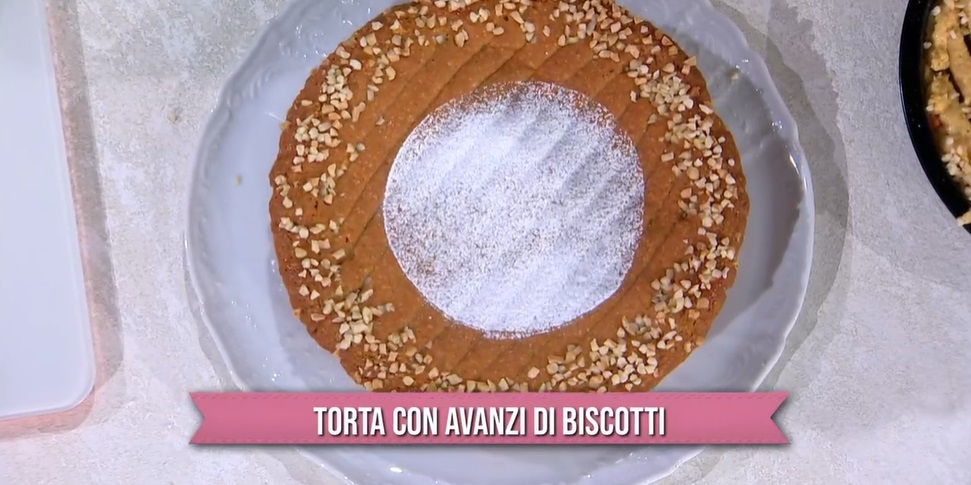 torta con avanzi di biscotti di Natalia Cattelani