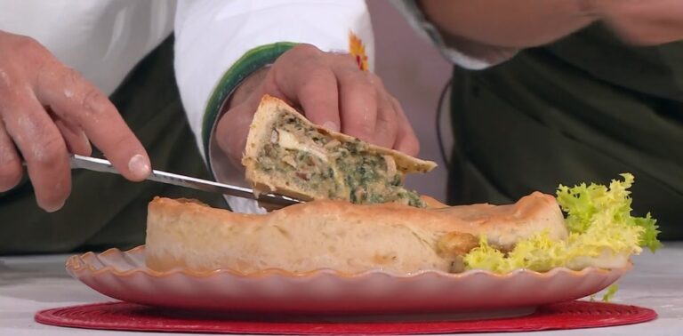 torta salata scarola e porcini di Mauro e Mattia Improta