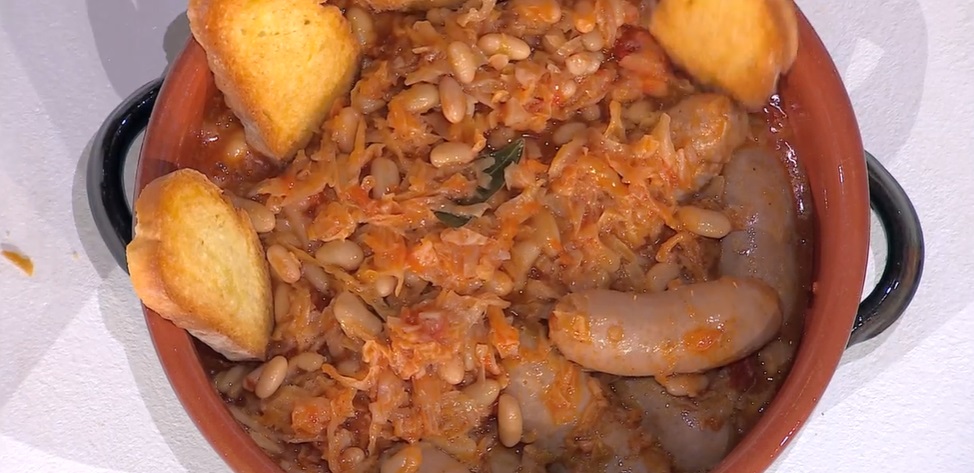 salsiccia e fagioli all'uccelletto di Federico Fusca