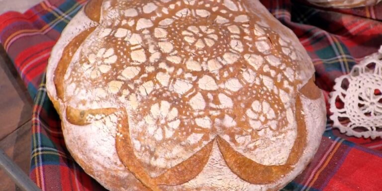 pane ricamato