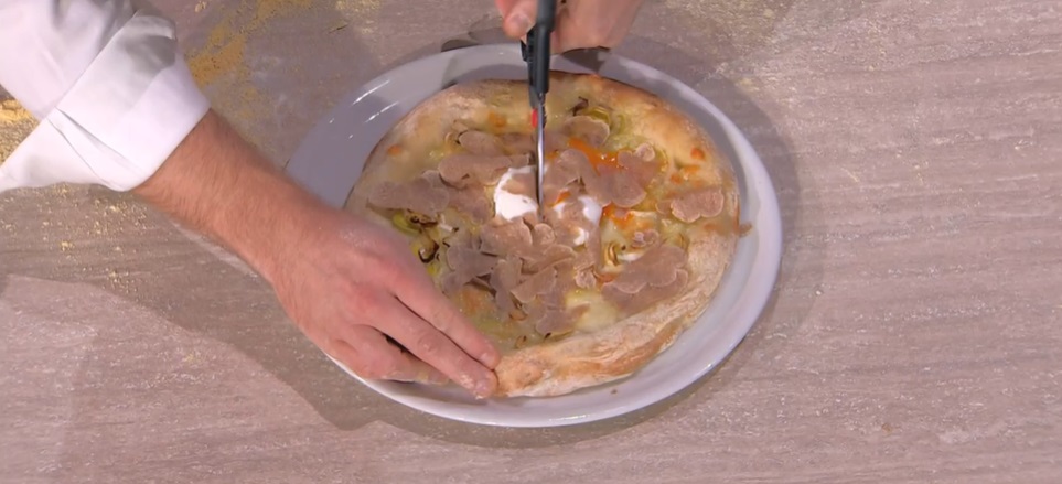 pizza ai formaggi con tartufo di Fulvio Marino