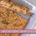 torta grattugiata con frutta secca di Natalia Cattelani