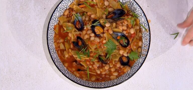 maltagliati in zuppa di fagioli e cozze di Mauro e Mattia Improta