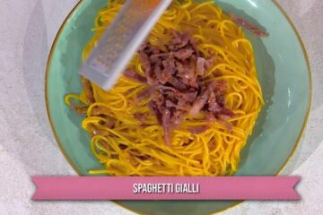 spaghetti gialli di zia Cri