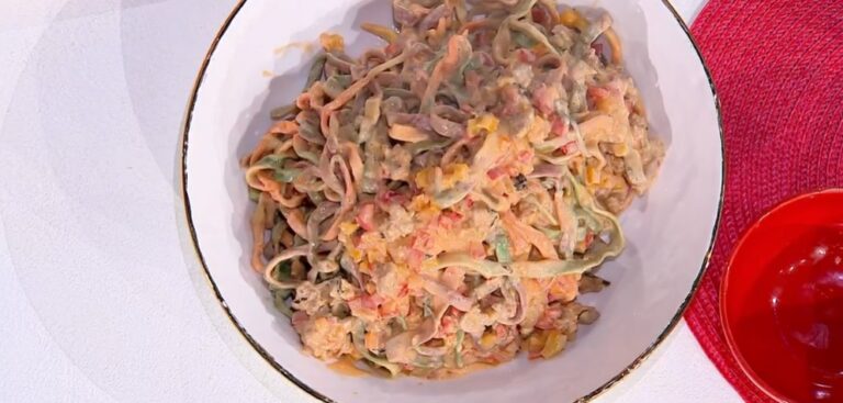 tagliolini colorati con salsiccia e peperoni di Daniele Persegani