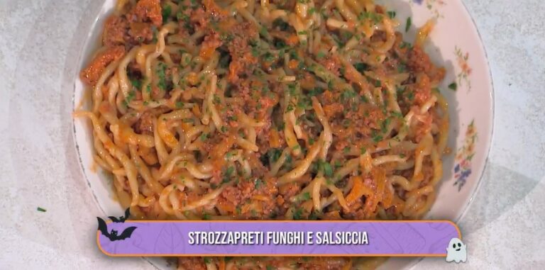 strozzapreti funghi e salsiccia di zia Cri